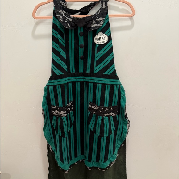 Disney Other - Disney Haunted Mansion Apron